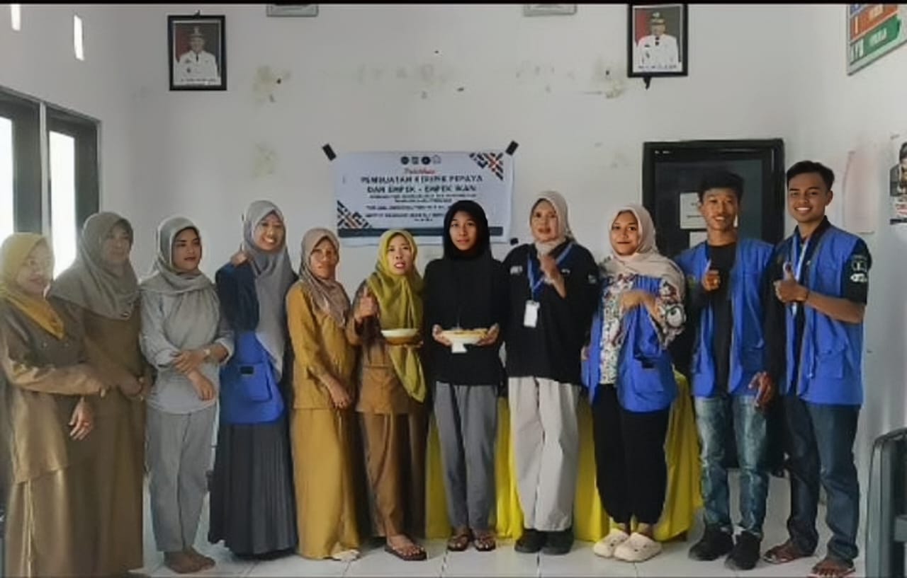 Pelatihan Pembuatan Empek-Empek oleh Prodi Teknologi Hasil Perikanan Mahasiswa KKN ITSBM Selayar Bersama Perangkat Desa Pamatata